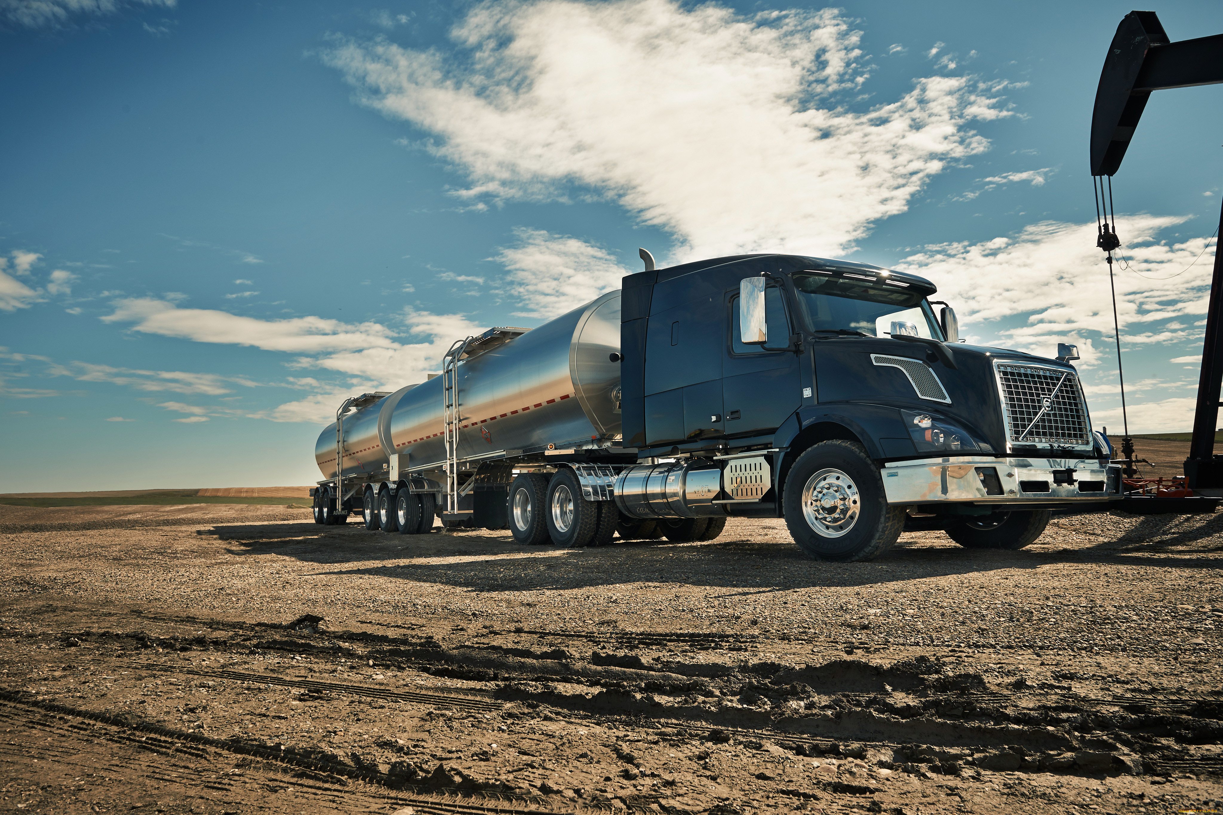 , volvo trucks, volvo